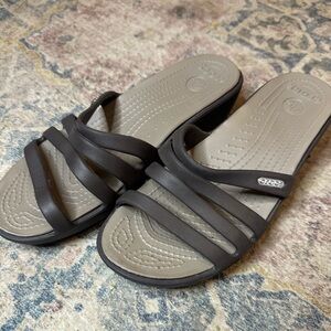 CROCS Dark Brown Strappy Sandals Womens size 7